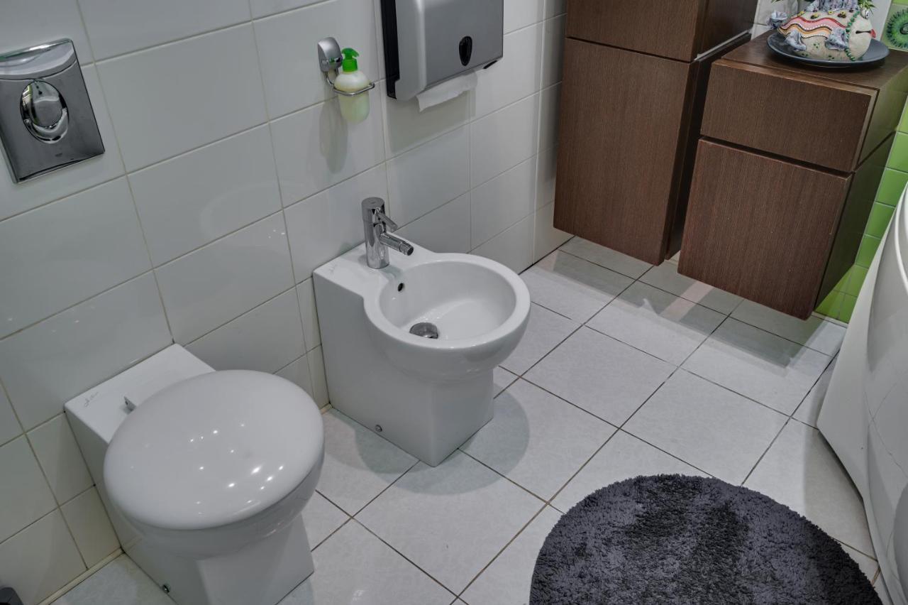 Vip Квартира, Атмосферні Boutique - Apartments Zaporizhia Екстериор снимка